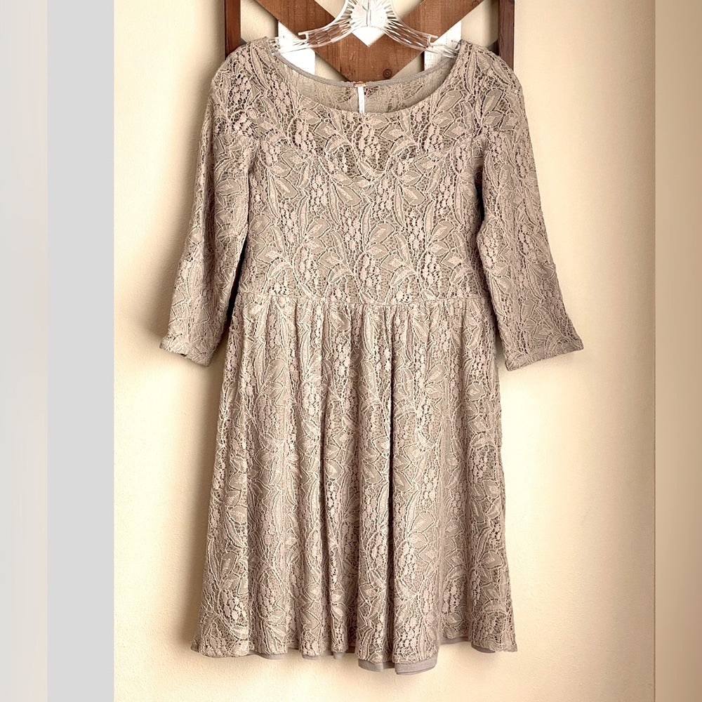 VGUC Free People XS Lace Overlay Dress Taupe Lined Sweetheart Babydoll Boatneck